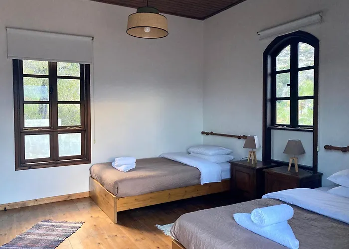 Traditional House With Mountain View - Village Casa vacanze