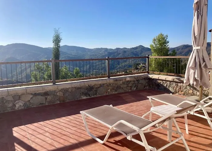 Traditional House With Mountain View - Village Casa vacanze