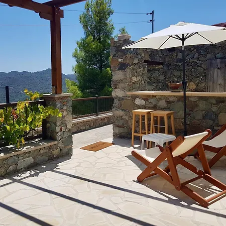 Traditional House With Mountain View - Village Holiday home *