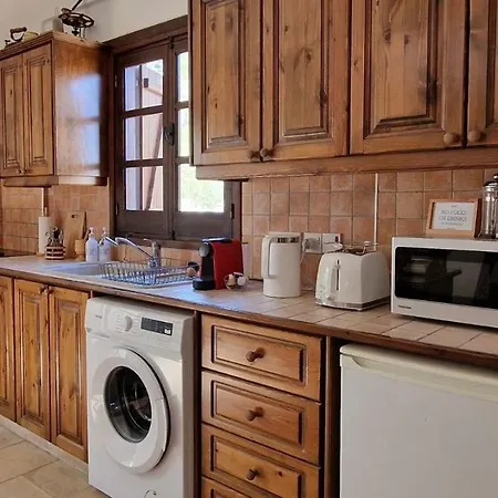 Traditional House With Mountain View - Village * Dierona